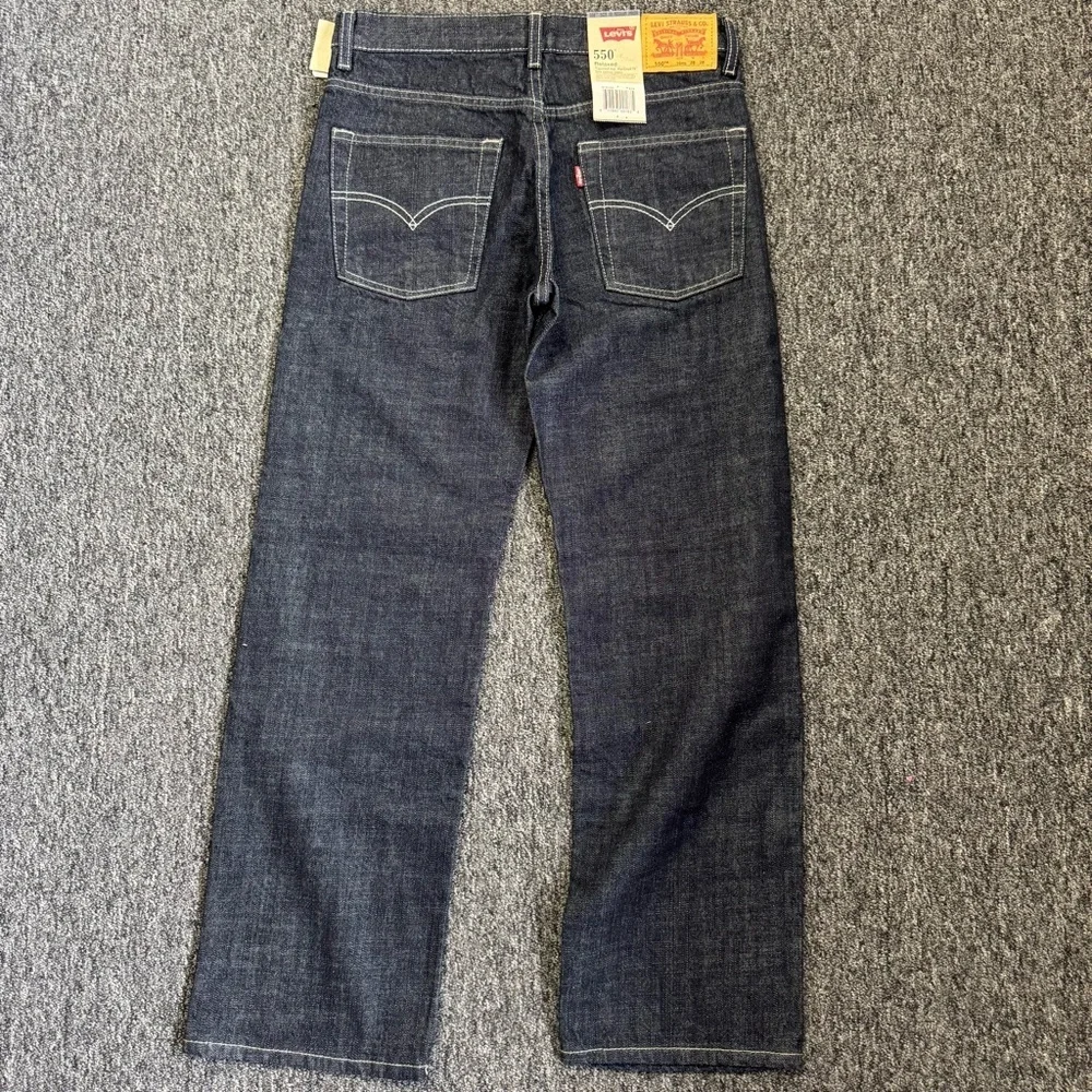 NWT Levi’s 550 Tapered Leg Relaxed Fit Size 16 28x28